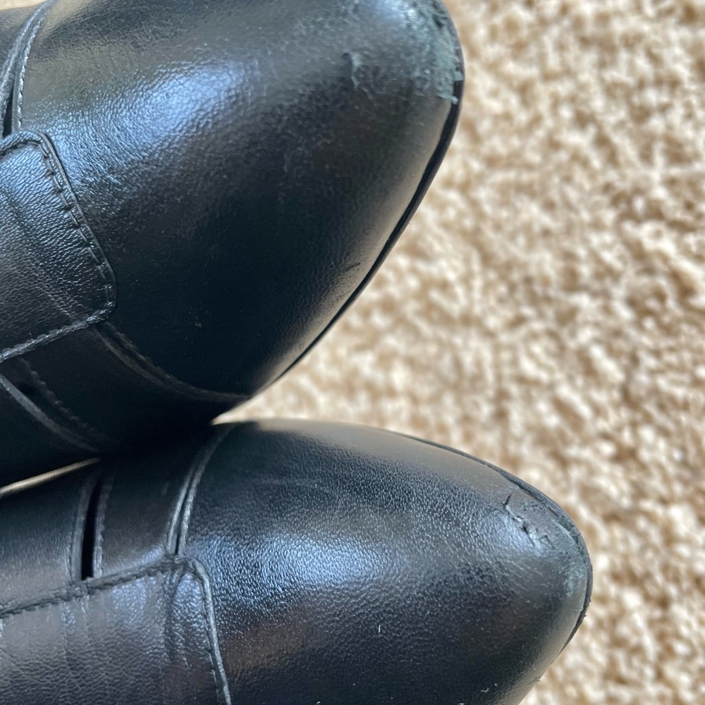 Stuart Weitzman Black leather ankle booty,semi pointed toe. Size 9 & 1/2 M - Picture 8 of 9